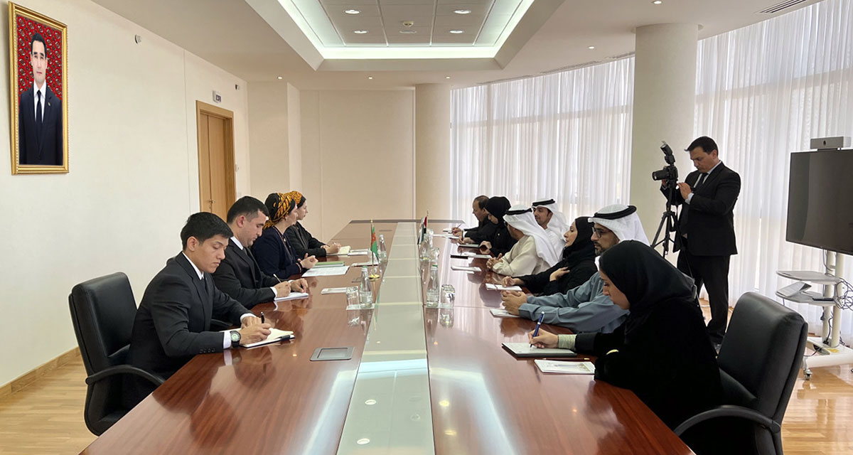 An exchange of views took place on the Turkmen-Emirati partnership