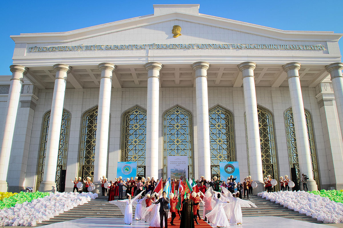 International festival of theater art opened in Turkmenistan