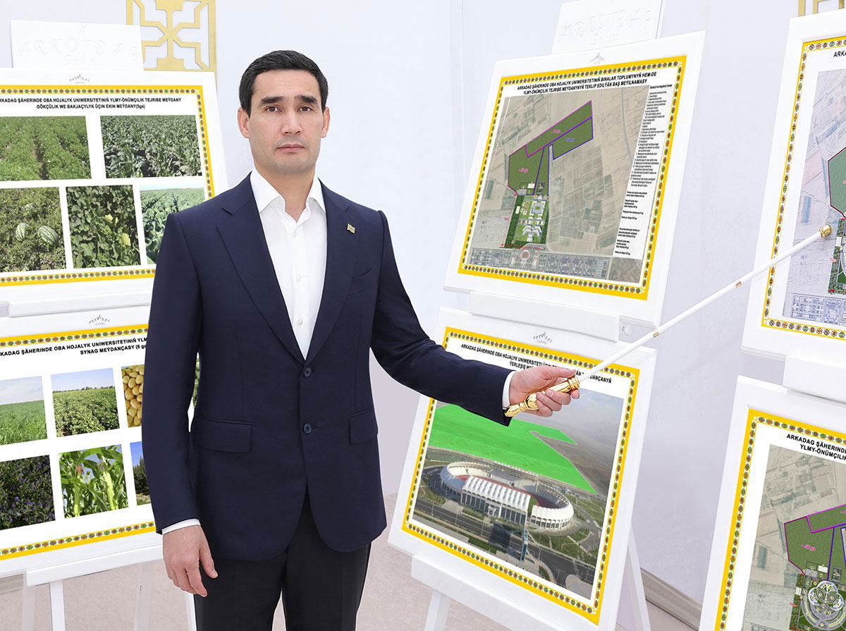 President Serdar Berdimuhamedov got acquainted with new plans for the development of Arkadag city