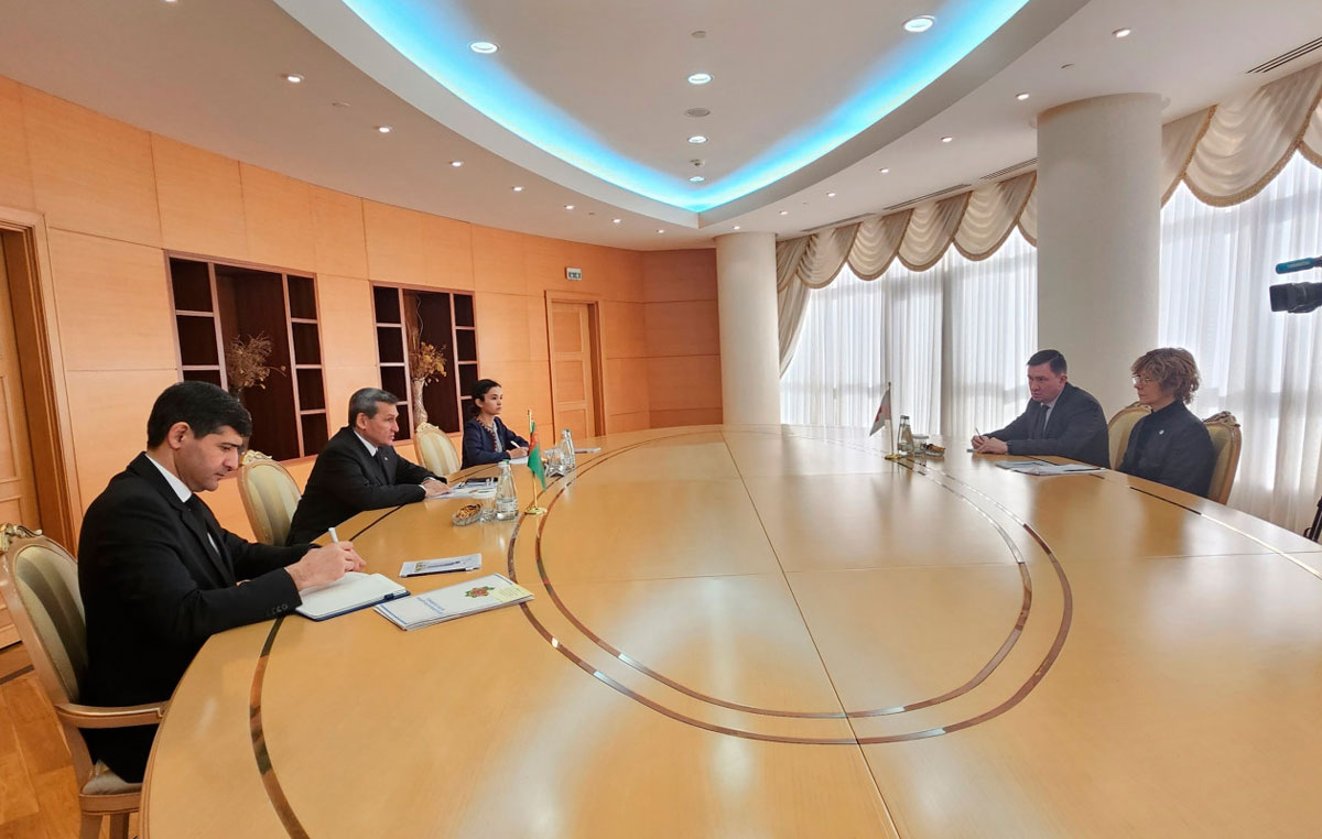 Meeting at the Turkmen Foreign Ministry with the head of the ICRC Regional Representation in Central Asia