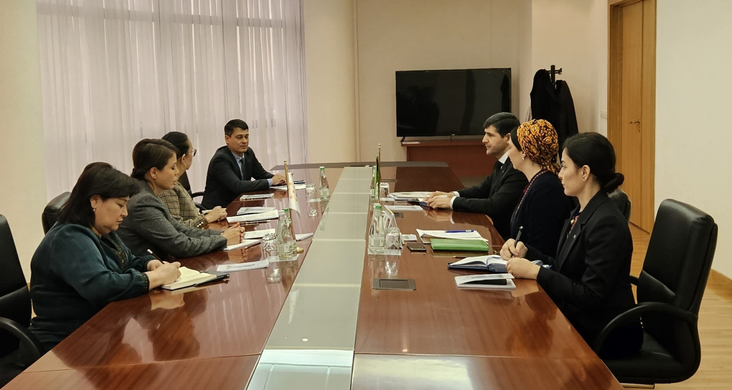 A meeting with the UNFPA delegation was held at the Ministry of Foreign Affairs of Turkmenistan