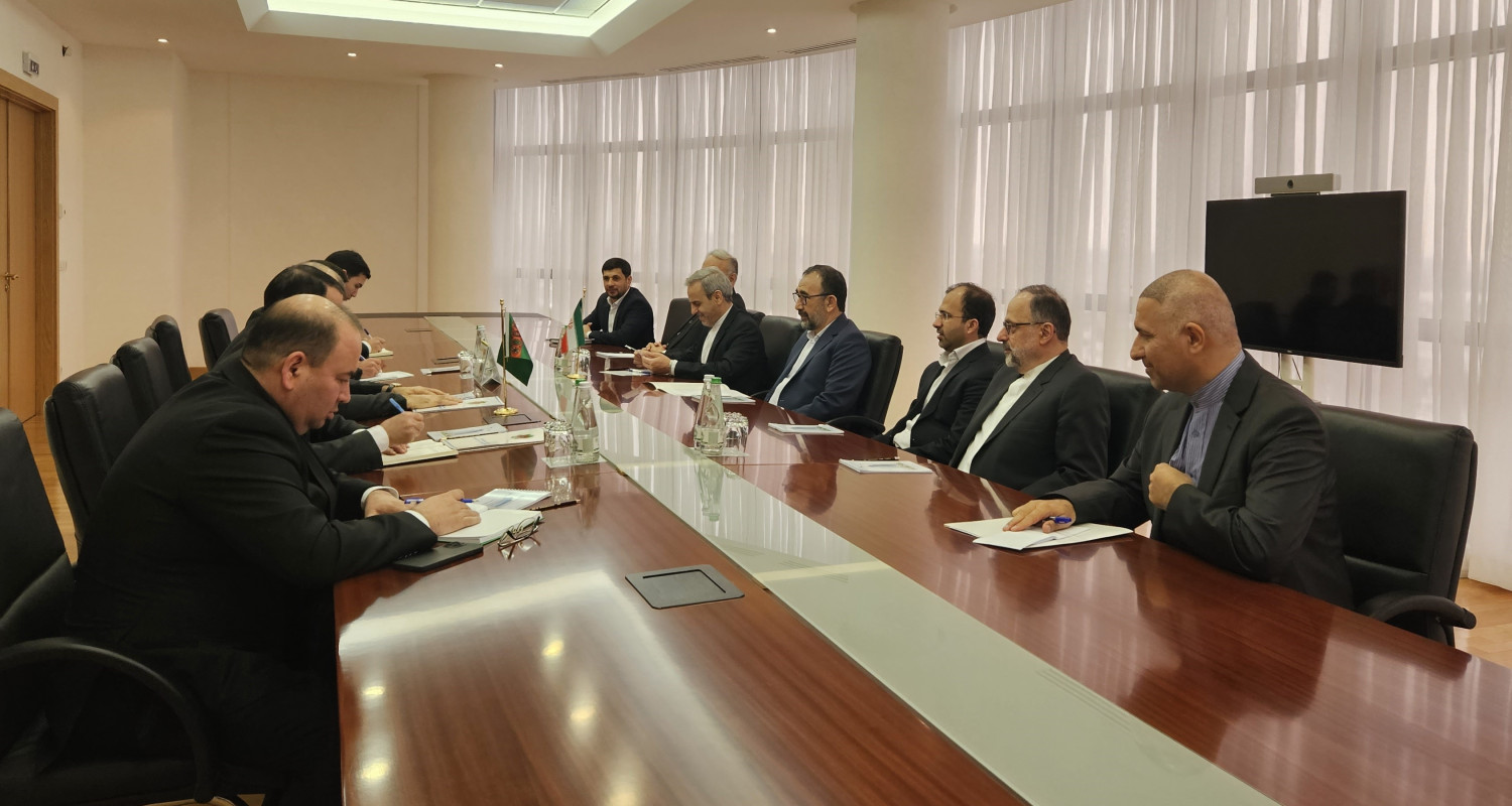 Meeting at the MFA of Turkmenistan with the Governor of Razavi Khorasan Province