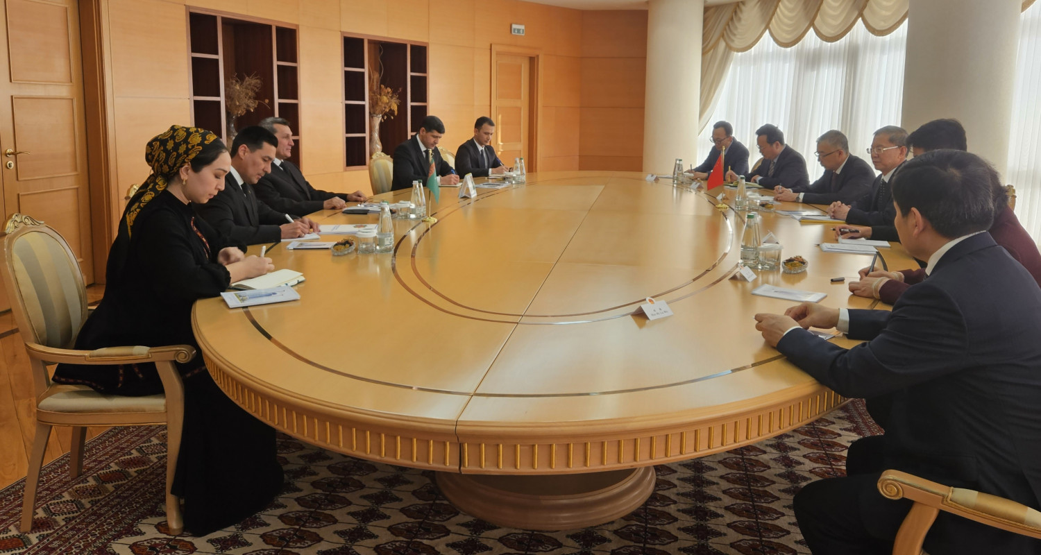 Meeting of the Minister of Foreign Affairs of Turkmenistan with the Vice Chairman of the Standing Committee of the National People's Congress of China