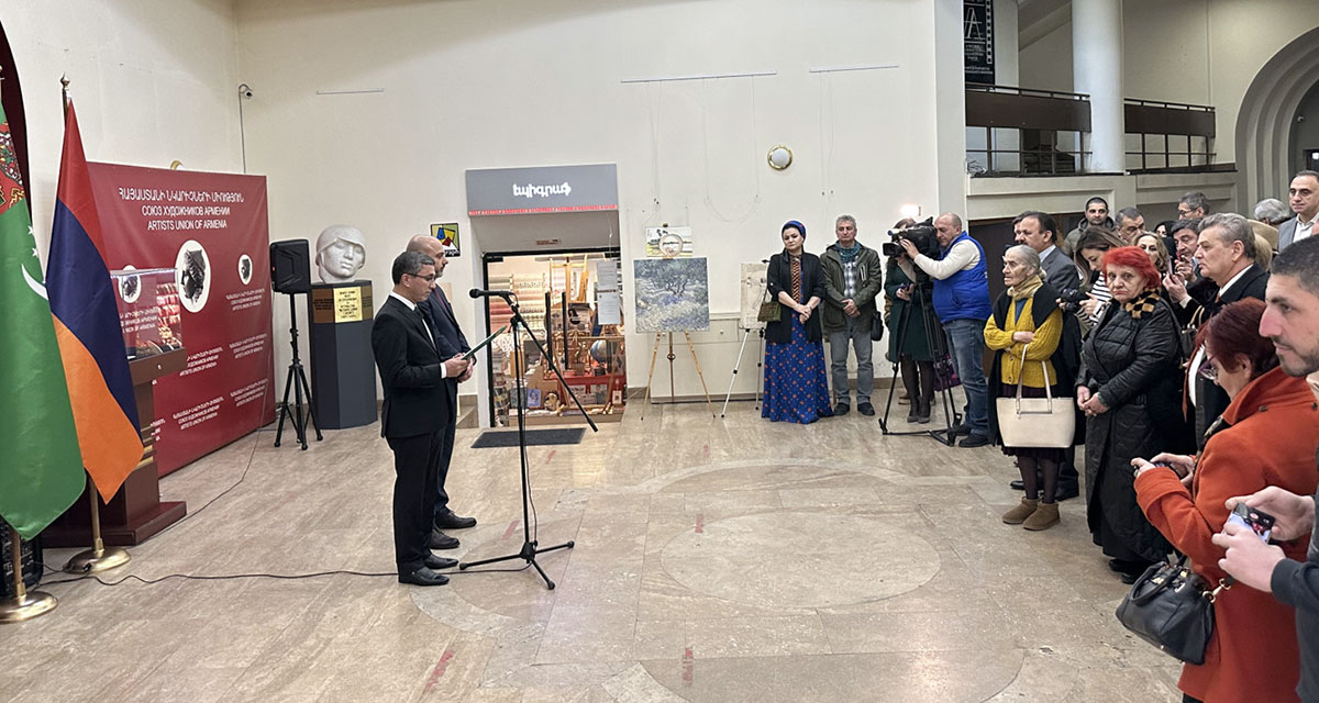 A photo exhibition was launched in Yerevan on the occasion of the 300th anniversary of Magtymguly Fragi