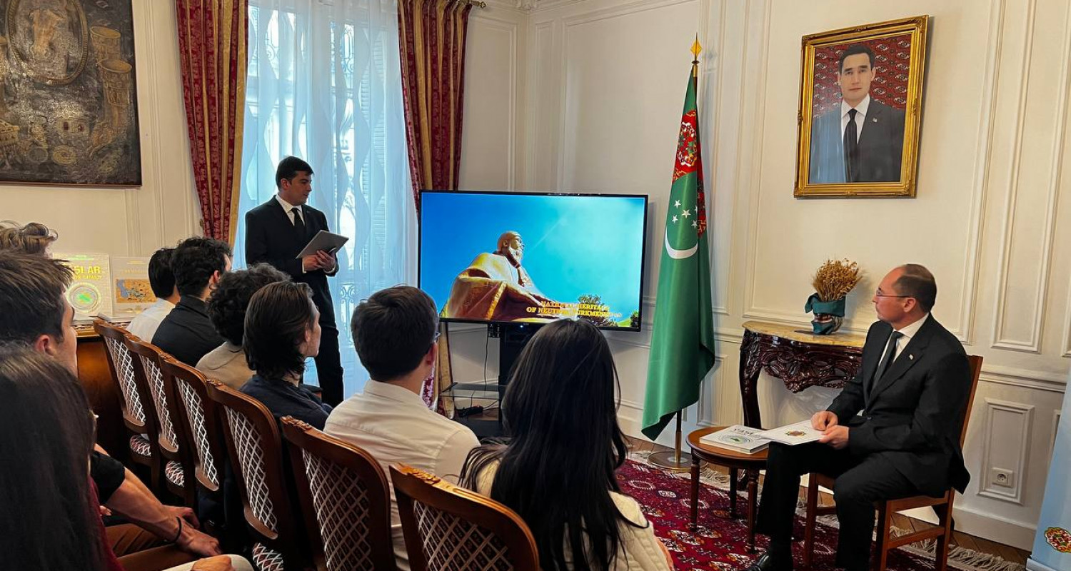 Presentation of the first book of the President of Turkmenistan “Youth is the support of the Motherland” in Paris