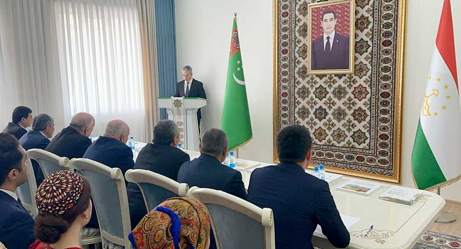 Türkmenistanyň Täjigistandaky Ilçihanasynda brifing geçirildi