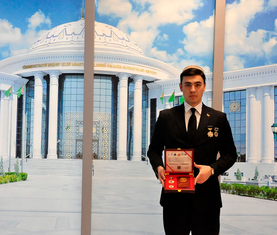 Туркменские студенты отмечены высокими наградами на международных научных конкурсах