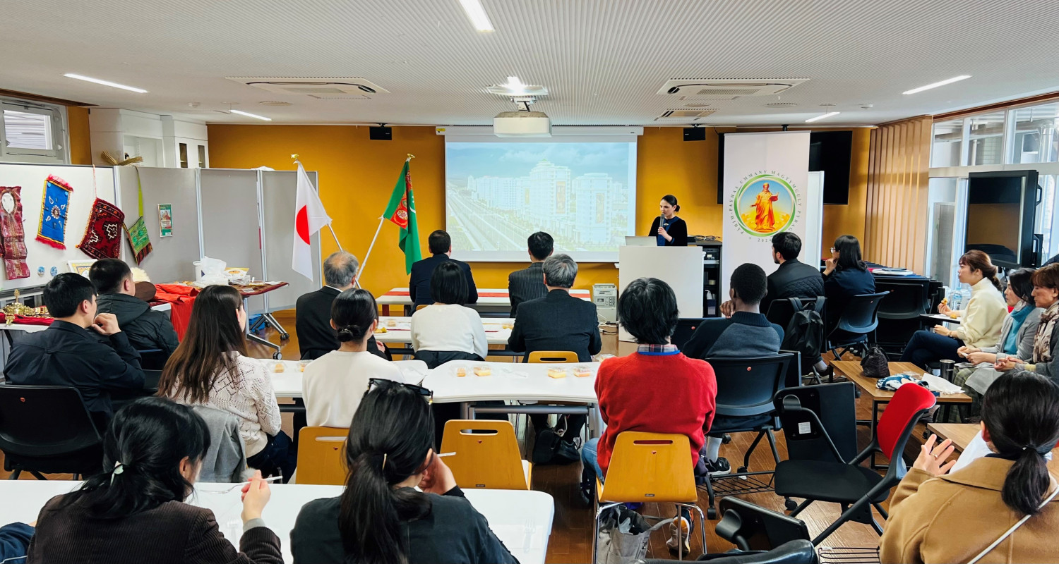 A series of educational sessions dedicated to the life and work of Magtymguly Fragi has been organized in middle schools and higher educational institutions in Japan