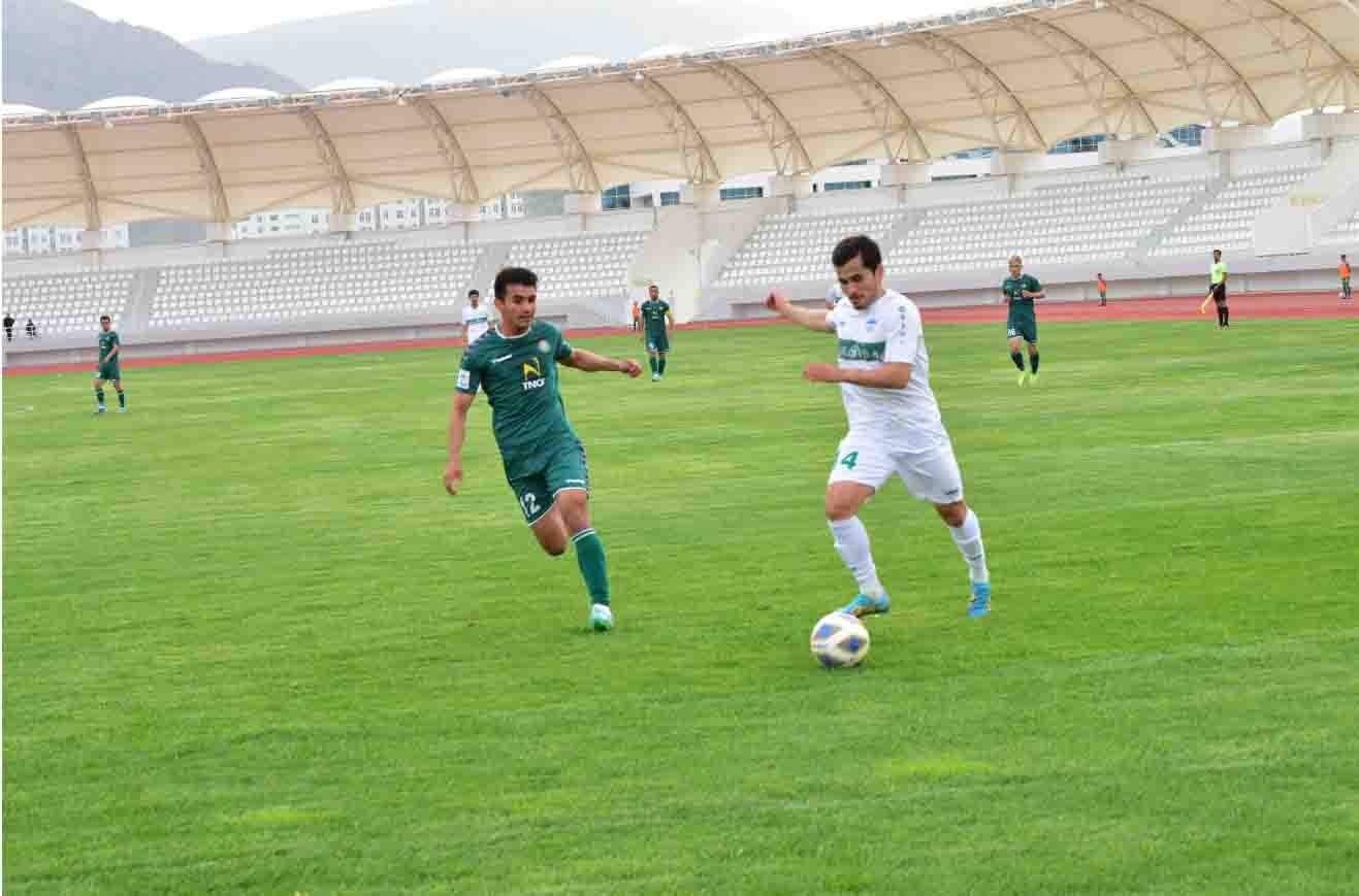 «Аркадаг» сместил «Ахал» с первого места в чемпионате Туркменистана по футболу