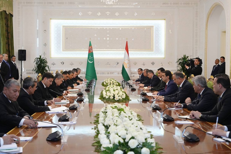 Национальный Лидер туркменского народа, Председатель Халк Маслахаты Туркменистана встретился с Председателем Маджлиси Милли Маджлиси Оли Таджикистана