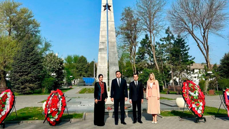 В Астраханской области проходят мероприятия в честь 300-летнего юбилея Махтумкули Фраги