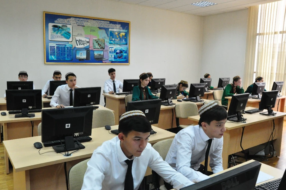 ИМО МИД Туркменистана объявил итоги предметных олимпиад среди школьников