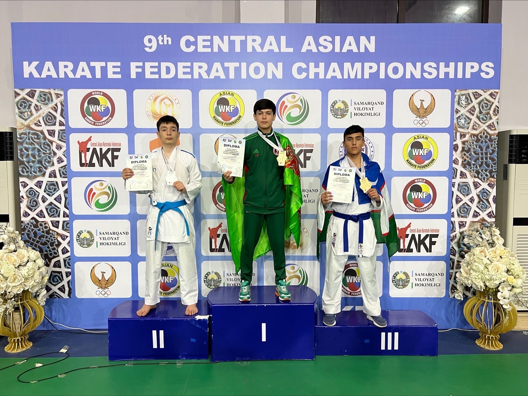 Türkmenistanly karateçiler Samarkantda geçirilýän Merkezi Aziýa çempionatynyň ilkinji güni 7 medal gazandylar