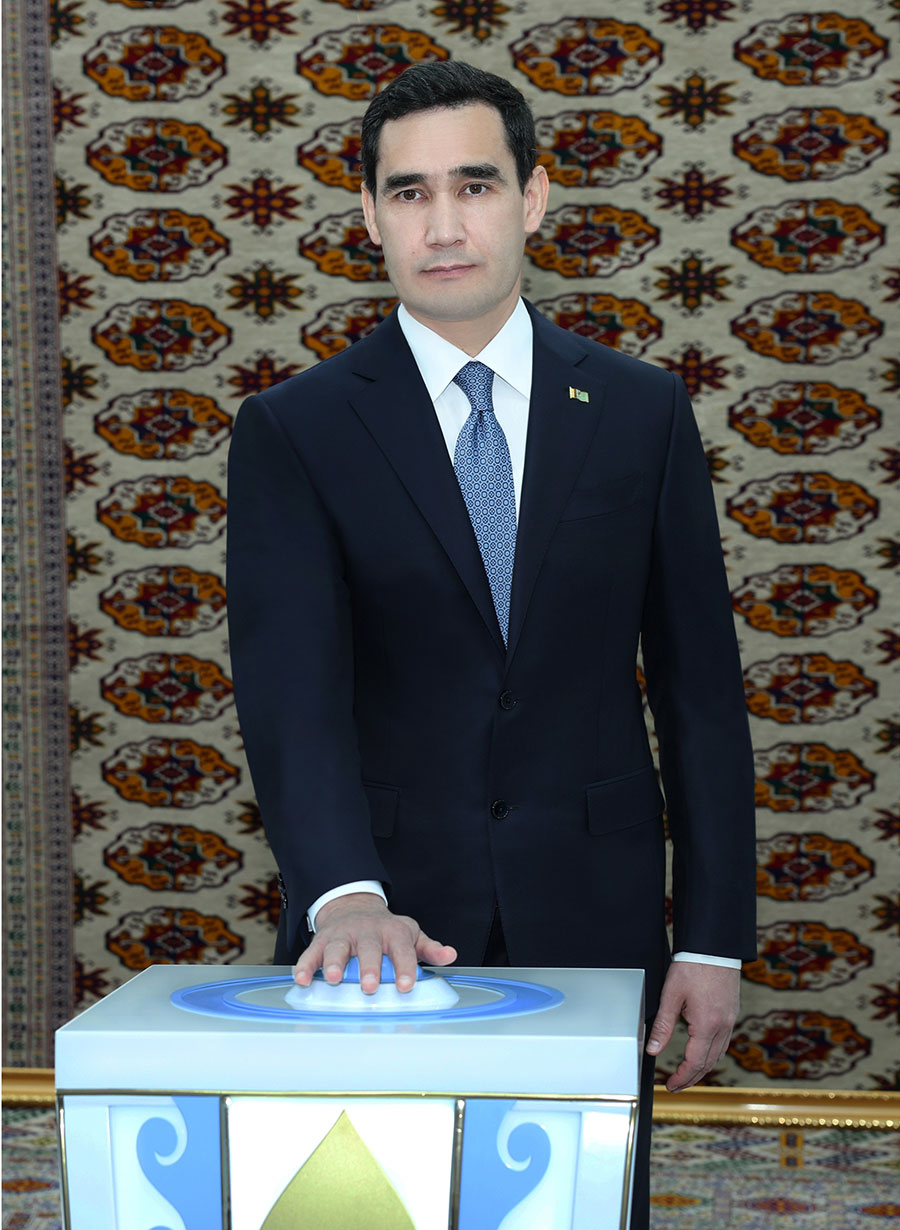 Türkmenistanyň Prezidenti Serdar Berdimuhamedow Bäherden sement zawodynyň ikinji tapgyrynyň açylyş dabarasyna gatnaşdy