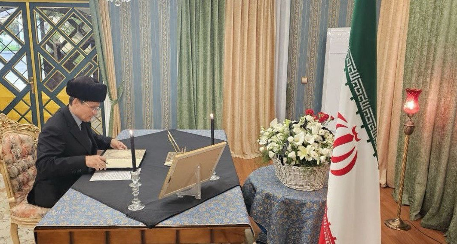 The head of the Ministry of Foreign Affairs of Turkmenistan made an entry in a book condolences at the Embassy of the Islamic Republic of Iran