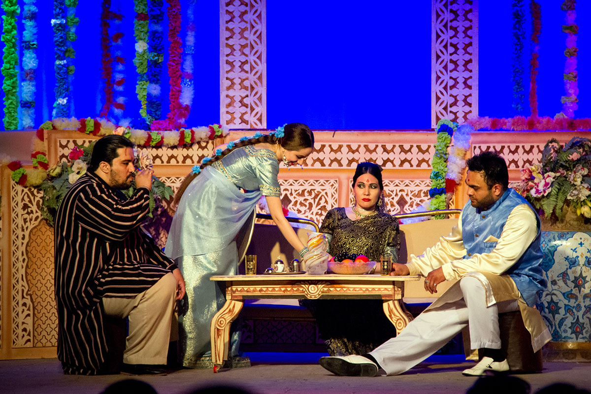 «Hindi söýgüsi» sahna oýny A.S.Puşkin adyndaky döwlet rus drama teatrynda
