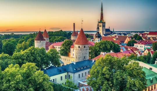 Tallinde türkmen we eston žurnalistleriniň tejribe alyşmaklary boýunça okuw maslahaty geçirildi