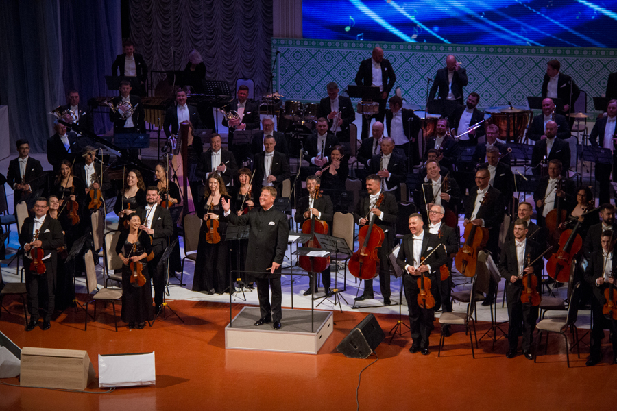 Paýtagtymyzda Tatarystan Respublikasynyň Döwlet akademiki simfoniki orkestri mähirli garşylandy