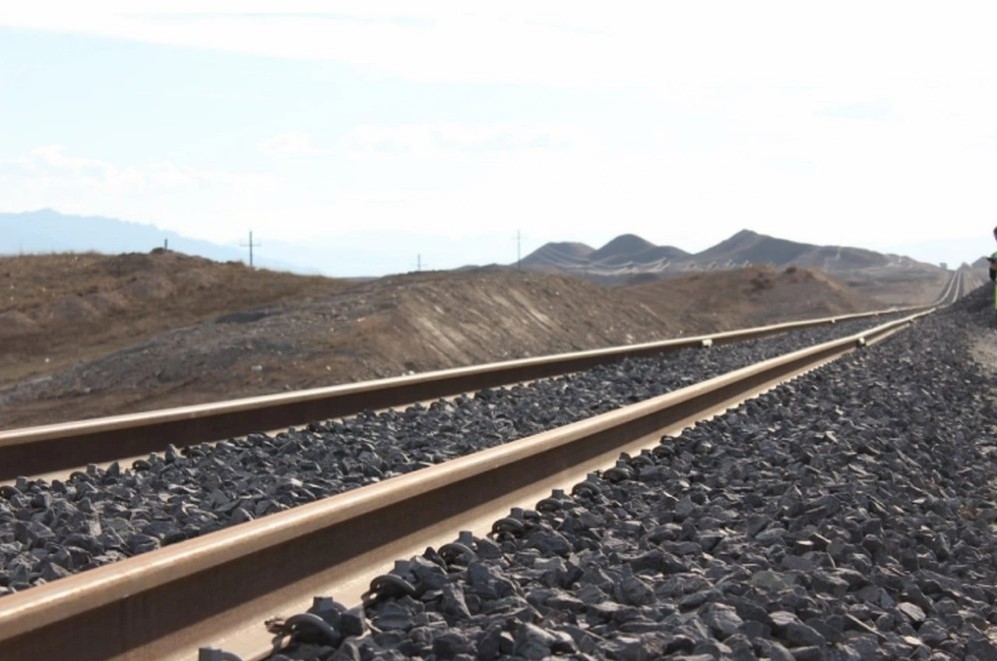 Туркменистан начнет транзит грузов по новой железной дороге «Решт-Каспиан»