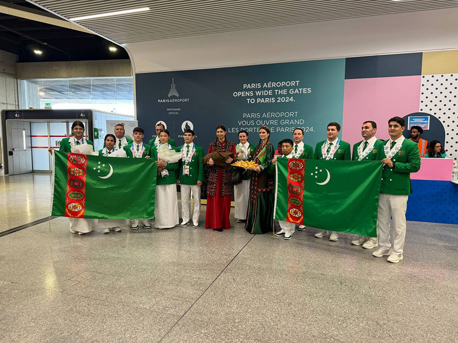 Türkmenistanly olimpiadaçylar Parižde