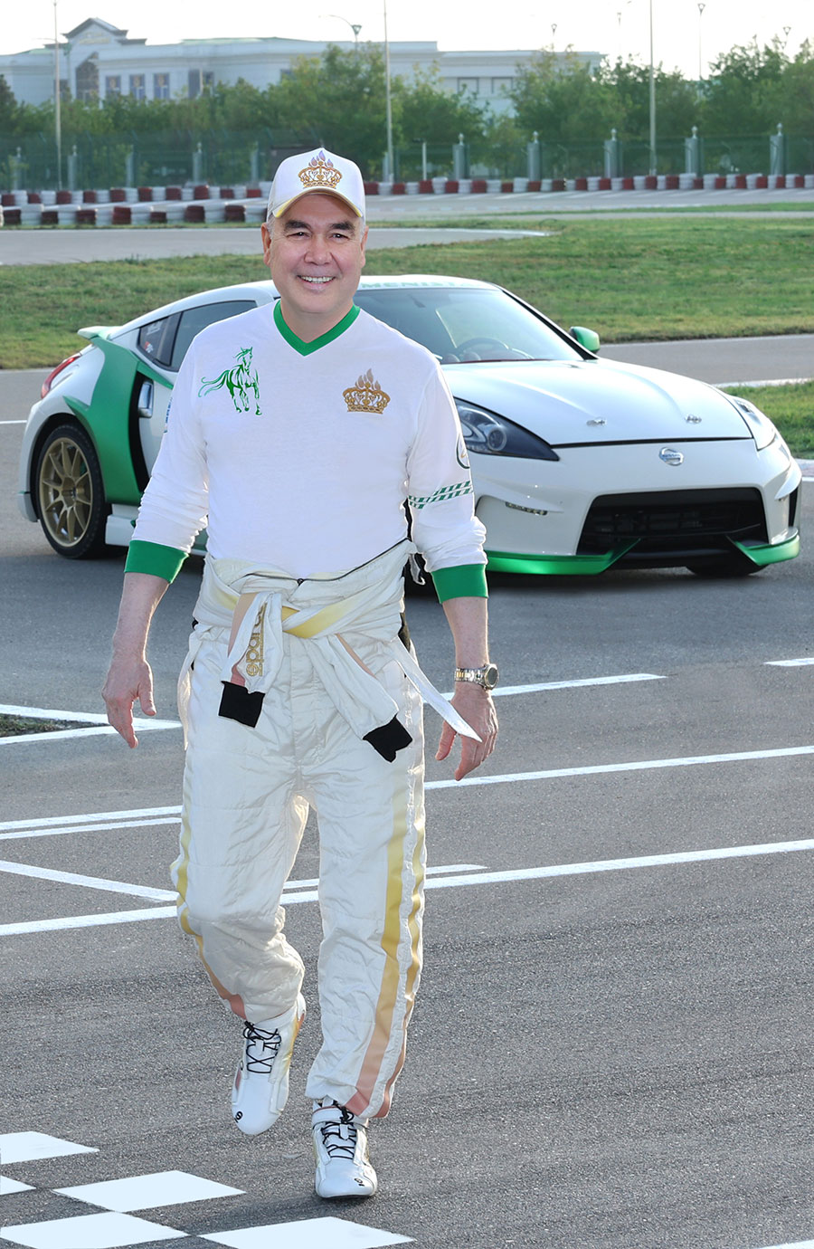 Türkmen halkynyň Milli Lideri Gurbanguly Berdimuhamedow Türkmenistanyň Sport ulag merkezine bardy