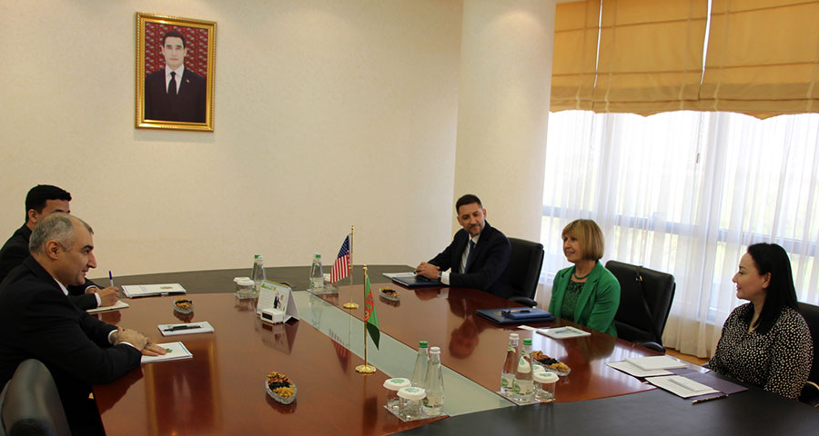 The prospects for the development of Turkmen-American relations were discussed at the MFA of Turkmenistan