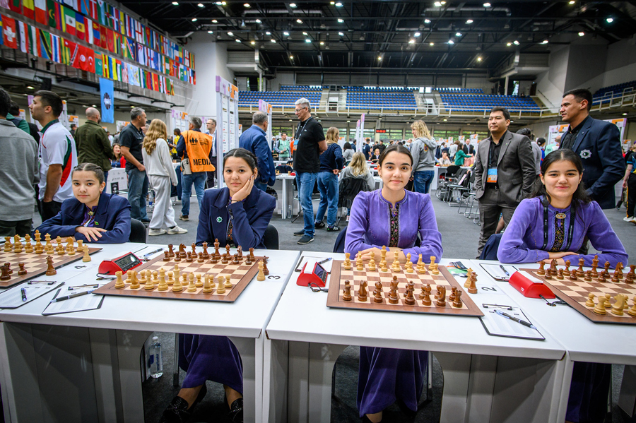 The women's team of Turkmenistan won its fourth victory at the World Chess Olympiad