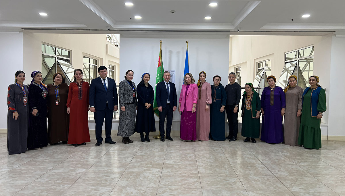 Tutorials on gender-oriented pedagogy prepared in Turkmenistan