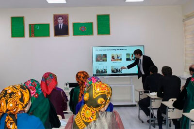 Beýik Britaniýanyň Nottingem Trent uniwersitetiniň wekilleri Türkmenistanyň ýokary okuw mekdebinde boldular