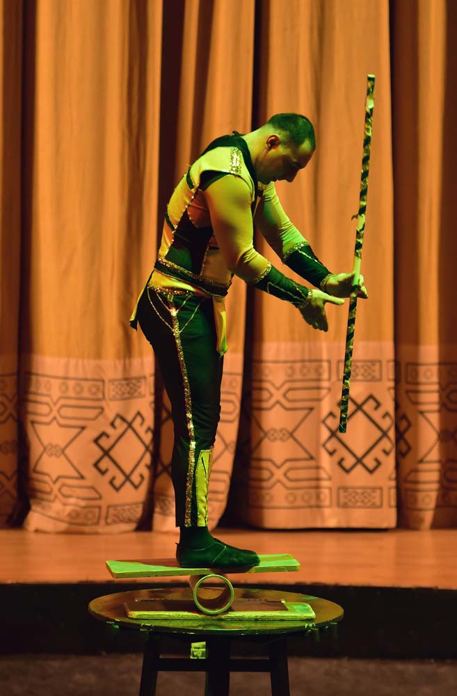 «Galkynyşyň» ganatly bedewleri we döwlet sirki Lebap topragynda