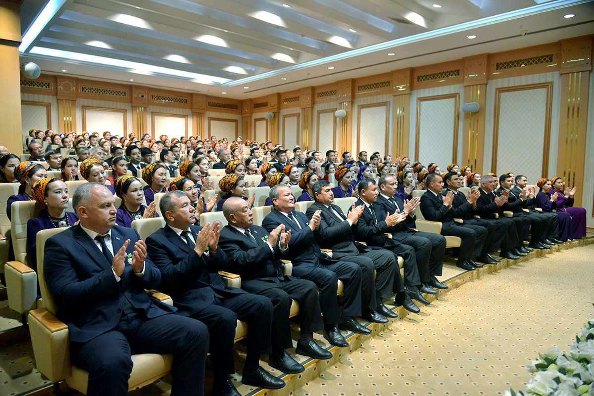 Ýylyň şygaryna bagyşlanan döredijilik duşuşyklary