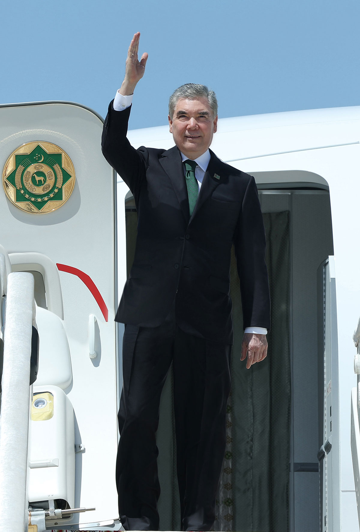 Начался дружественный визит Героя-Аркадага в Республику Казахстан