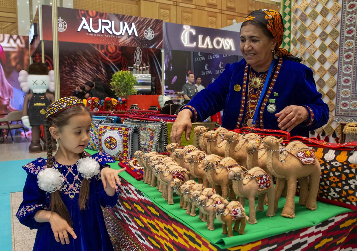 «Ak şäherim Aşgabat» atly köpugurly halkara sergi we maslahat