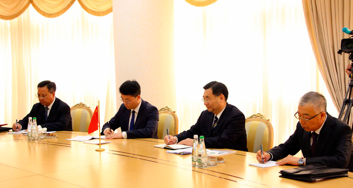 Meeting with the Deputy Head of the Publicity Department of the Central Committee of the Communist Party of China was held at the MFA of Turkmenistan was held