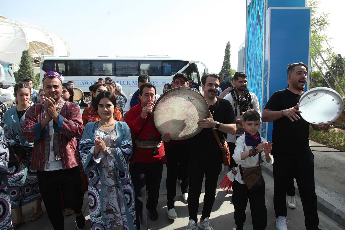 Döredijilik festiwaly medeniýetleri ýakynlaşdyrýar