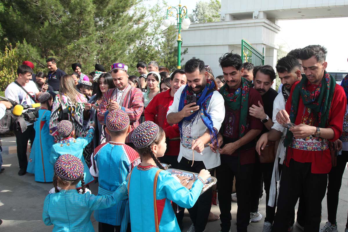 Döredijilik festiwaly medeniýetleri ýakynlaşdyrýar