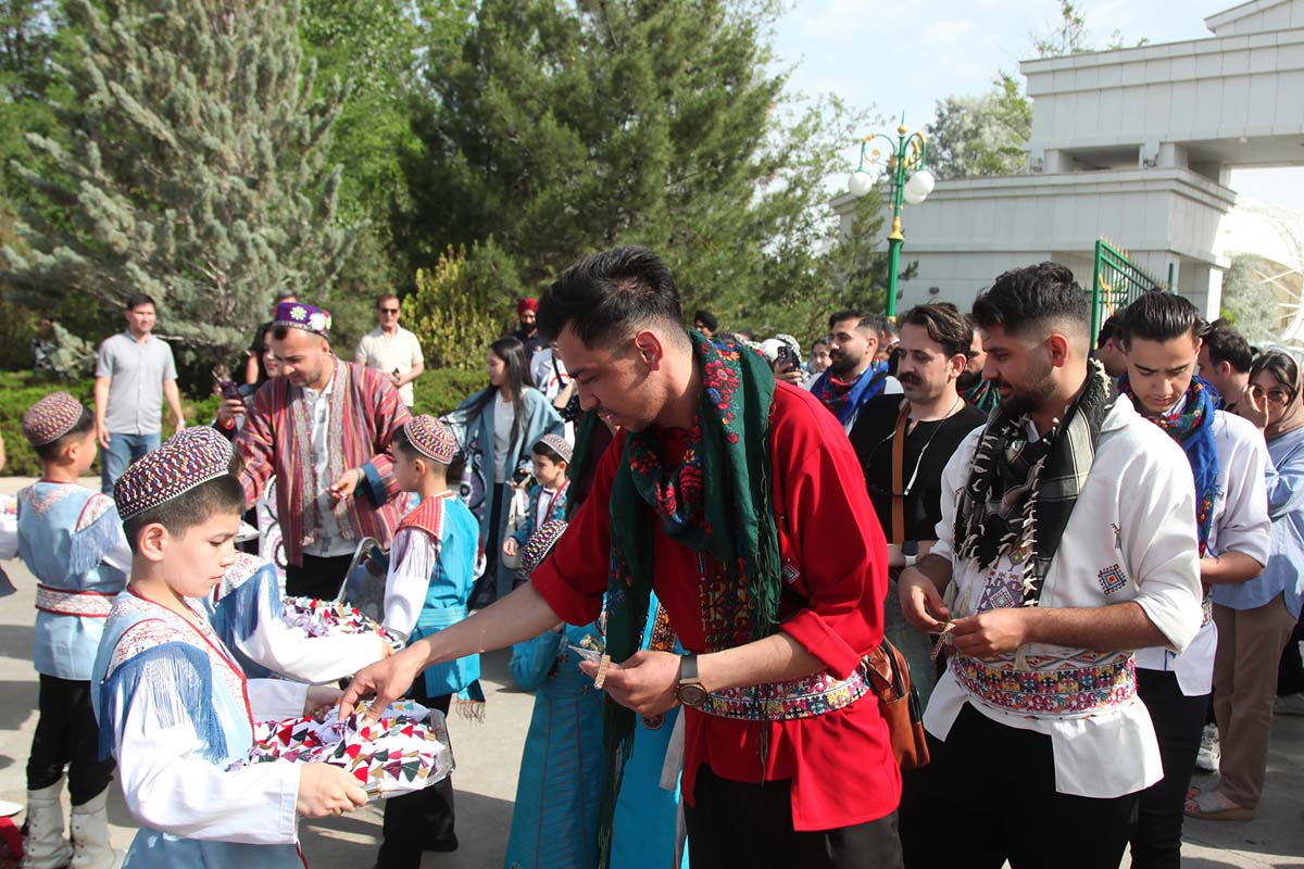 Döredijilik festiwaly medeniýetleri ýakynlaşdyrýar