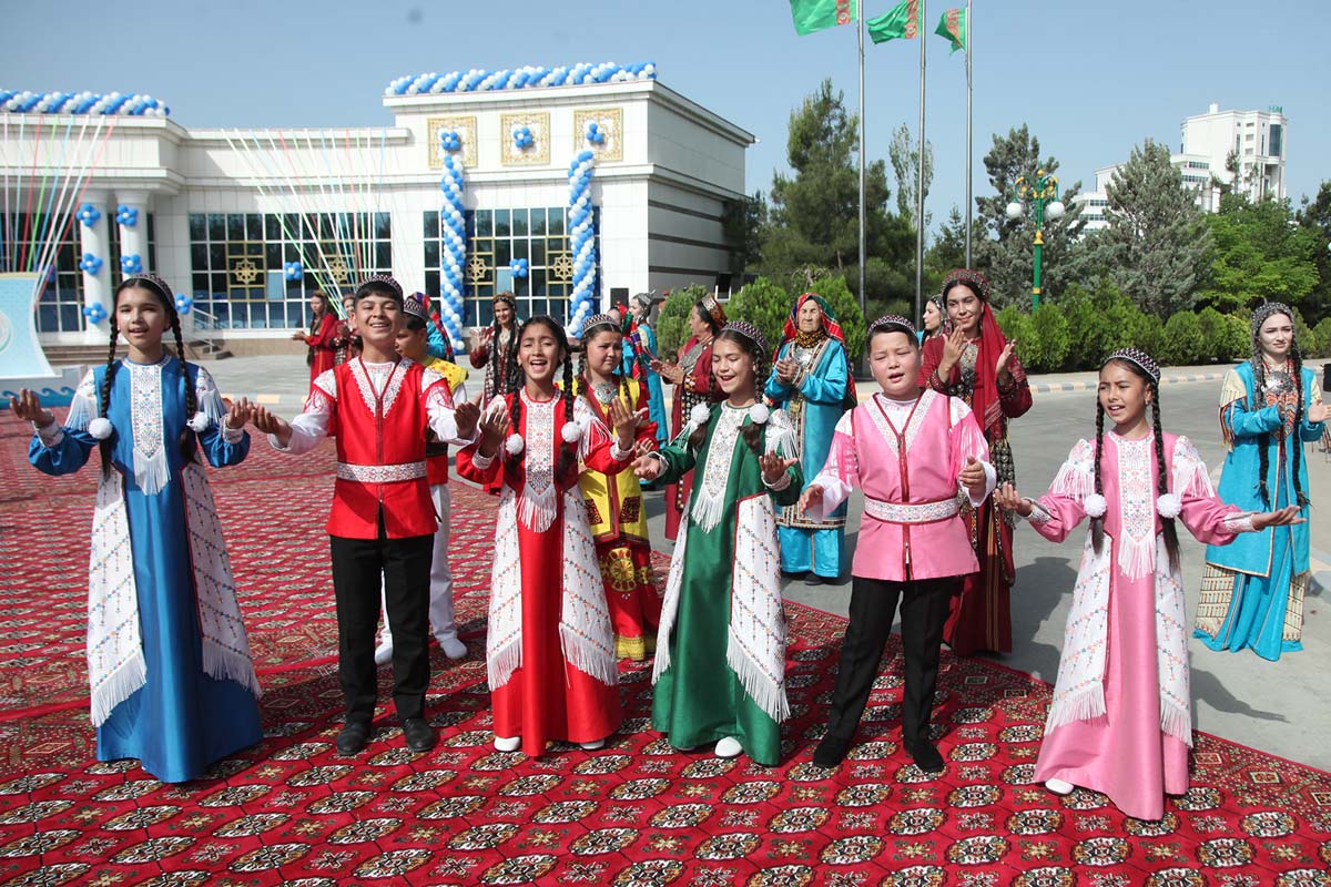 Döredijilik festiwaly medeniýetleri ýakynlaşdyrýar