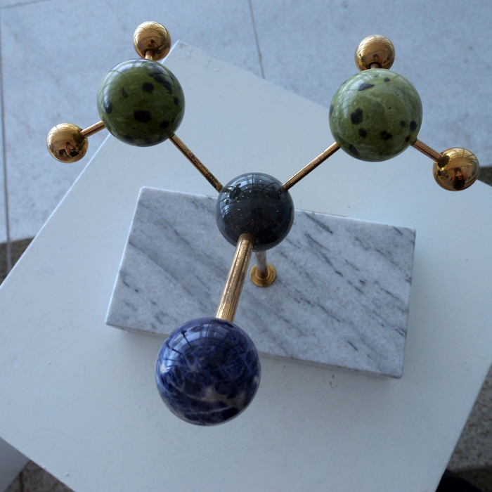 Döwürden birnäçe ädim öňde barýan ylym