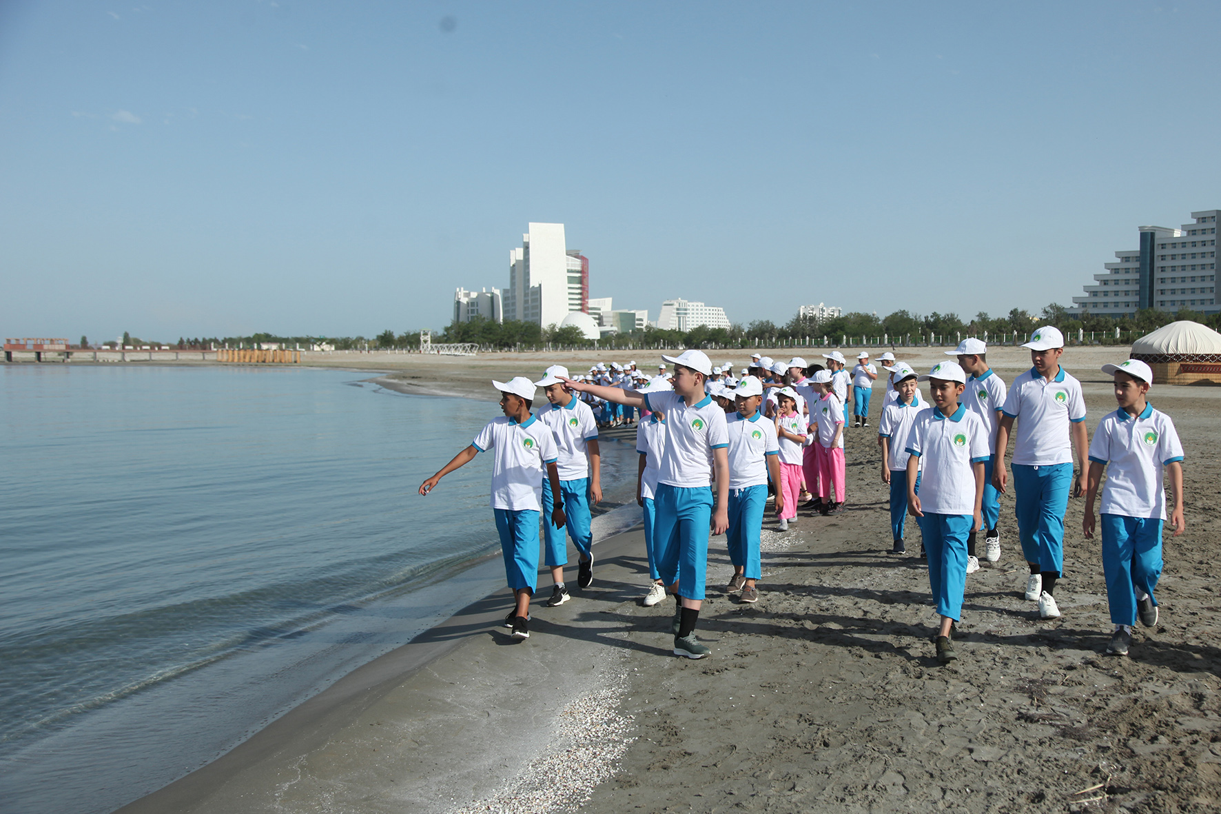 Awazada dynç alýan çagalar wagtlaryny şatlykly, peýdaly geçirýärler