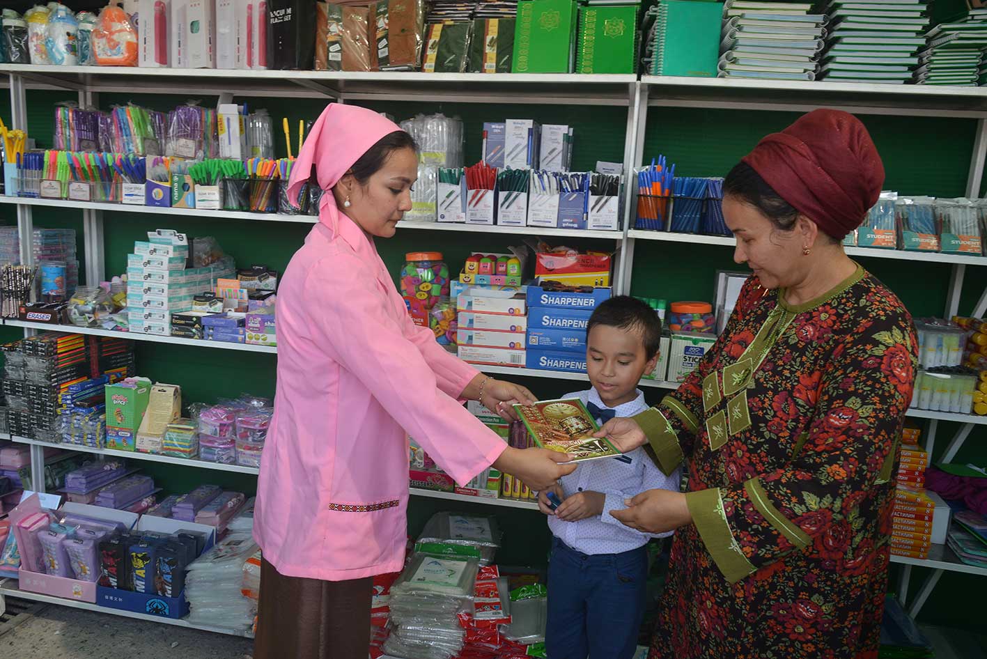 School markets offer an abundance of domestically produced school supplies and uniforms