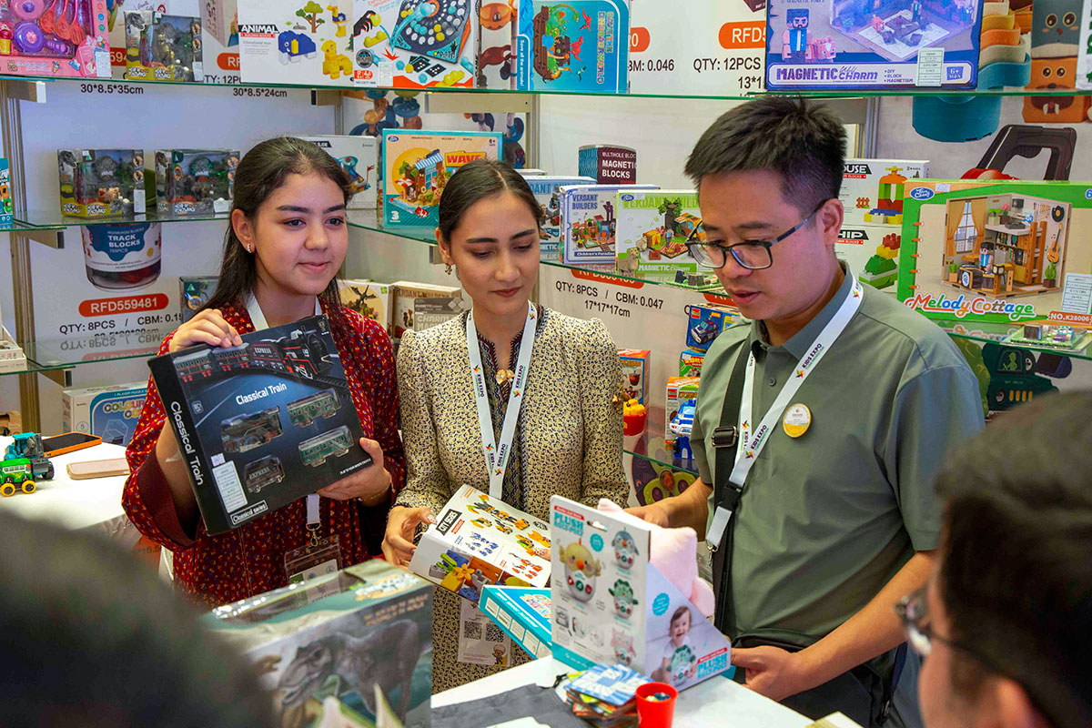 Aşgabatda çagalar üçin halkara sergi-ýarmarka açyldy