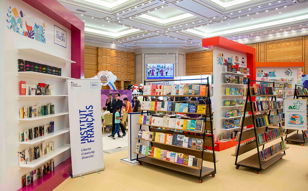 Aşgabatda çagalar üçin halkara sergi-ýarmarka açyldy