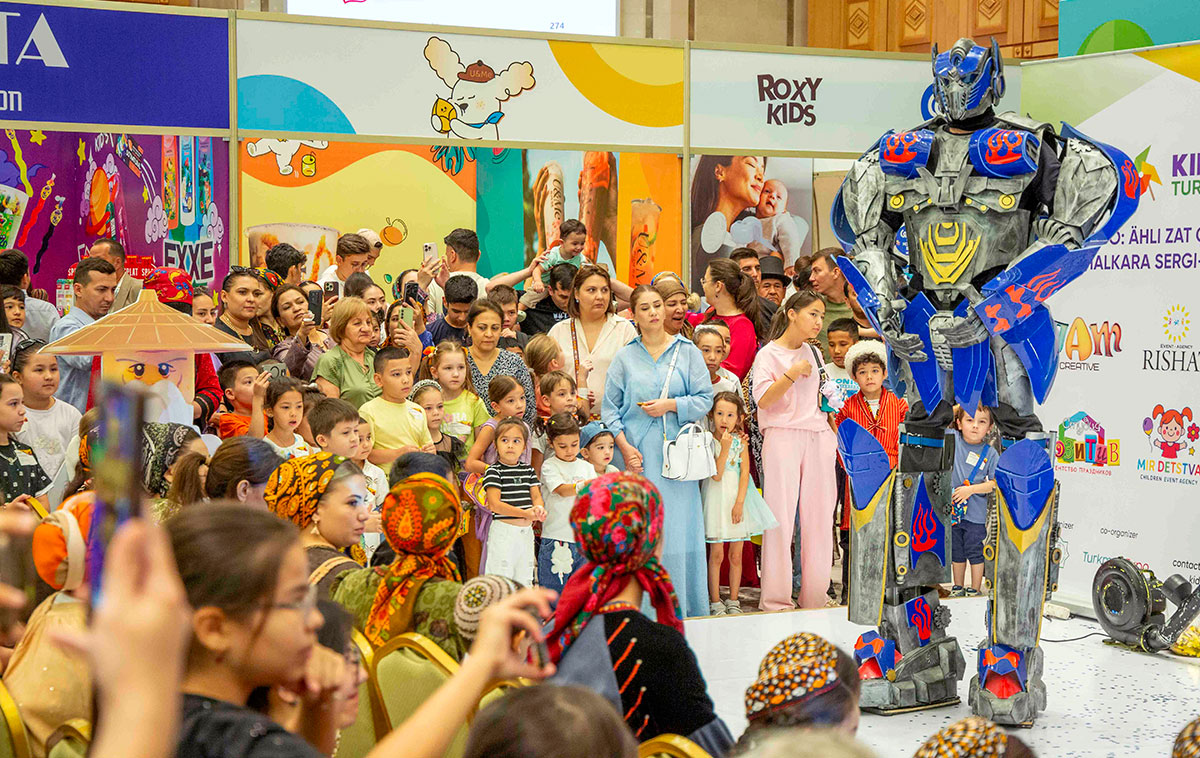 Aşgabatda çagalar üçin halkara sergi-ýarmarka açyldy