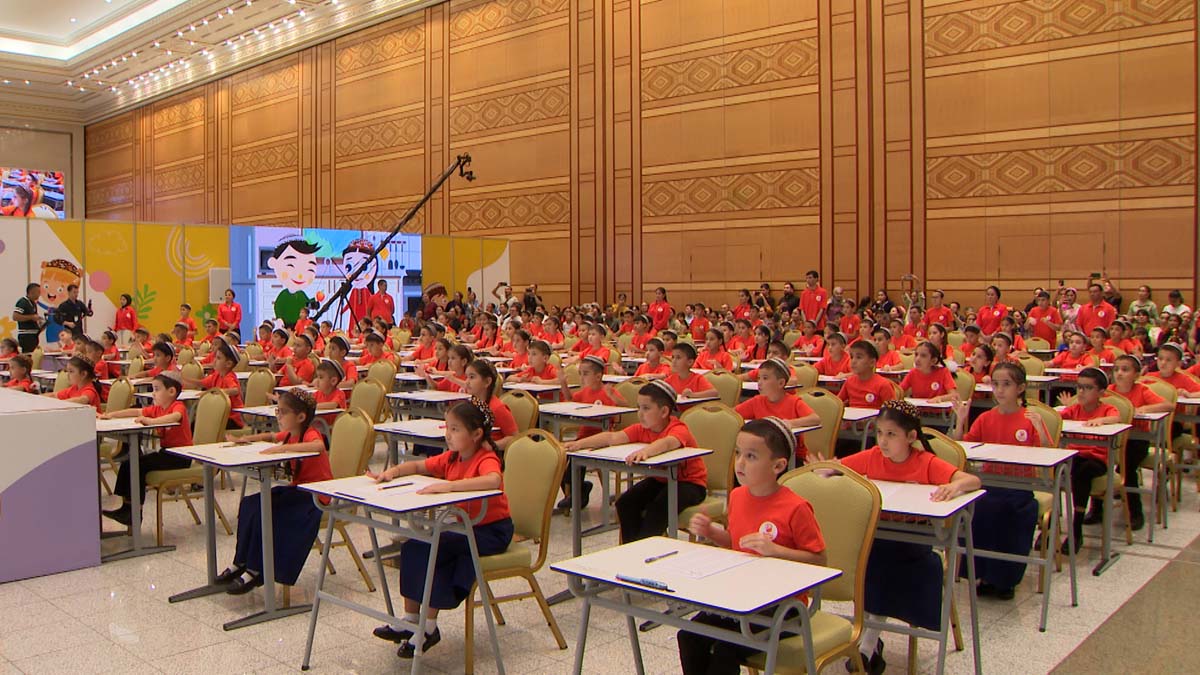In Ashgabat, schoolchildren set world records in mental arithmetic