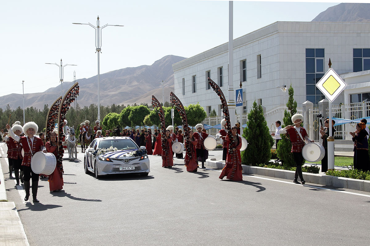 Arkadag şäherinde täze ýaşaýyş jaýlaryň açylyş dabarasy boldy