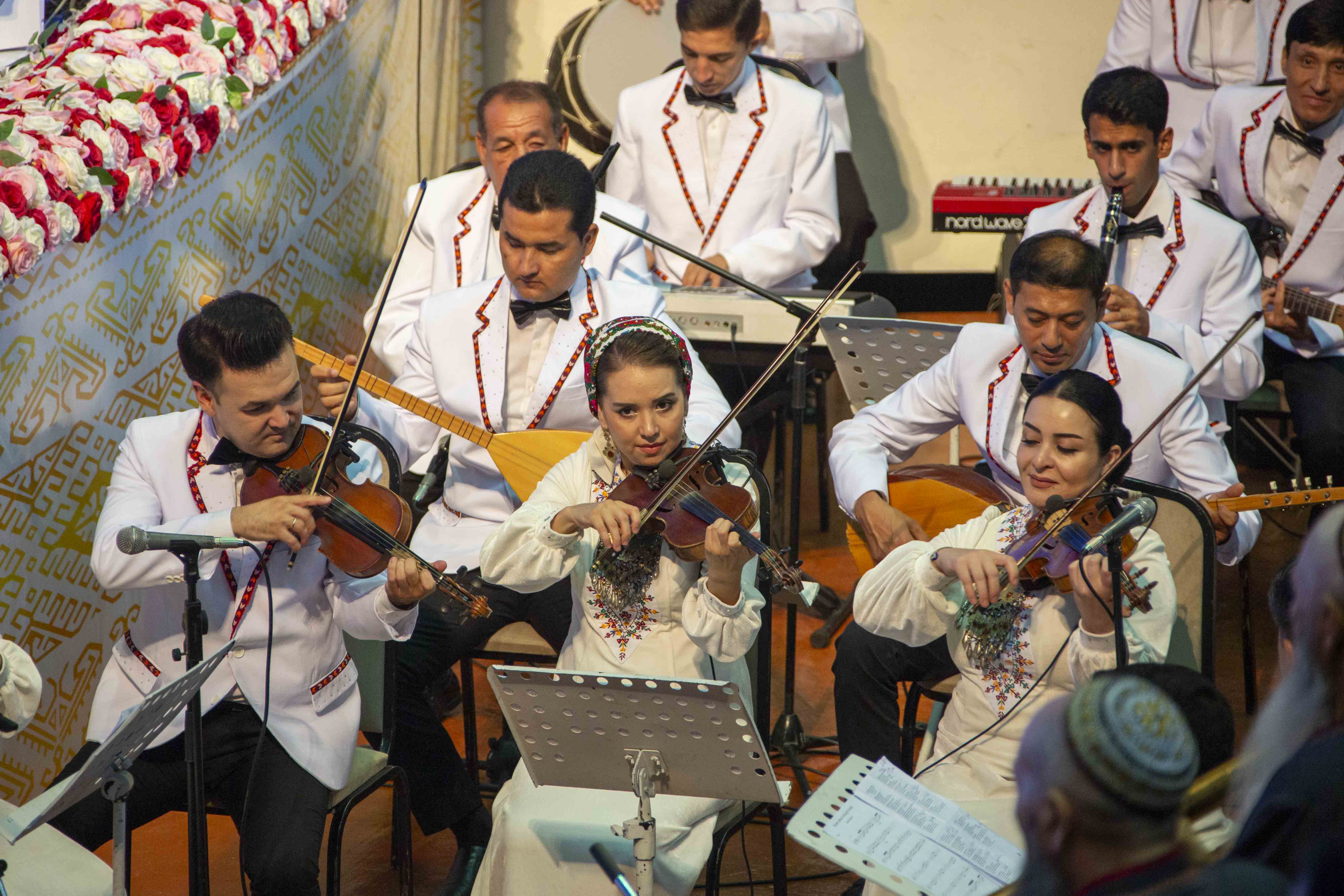 In praise of achievements of our independent fatherland