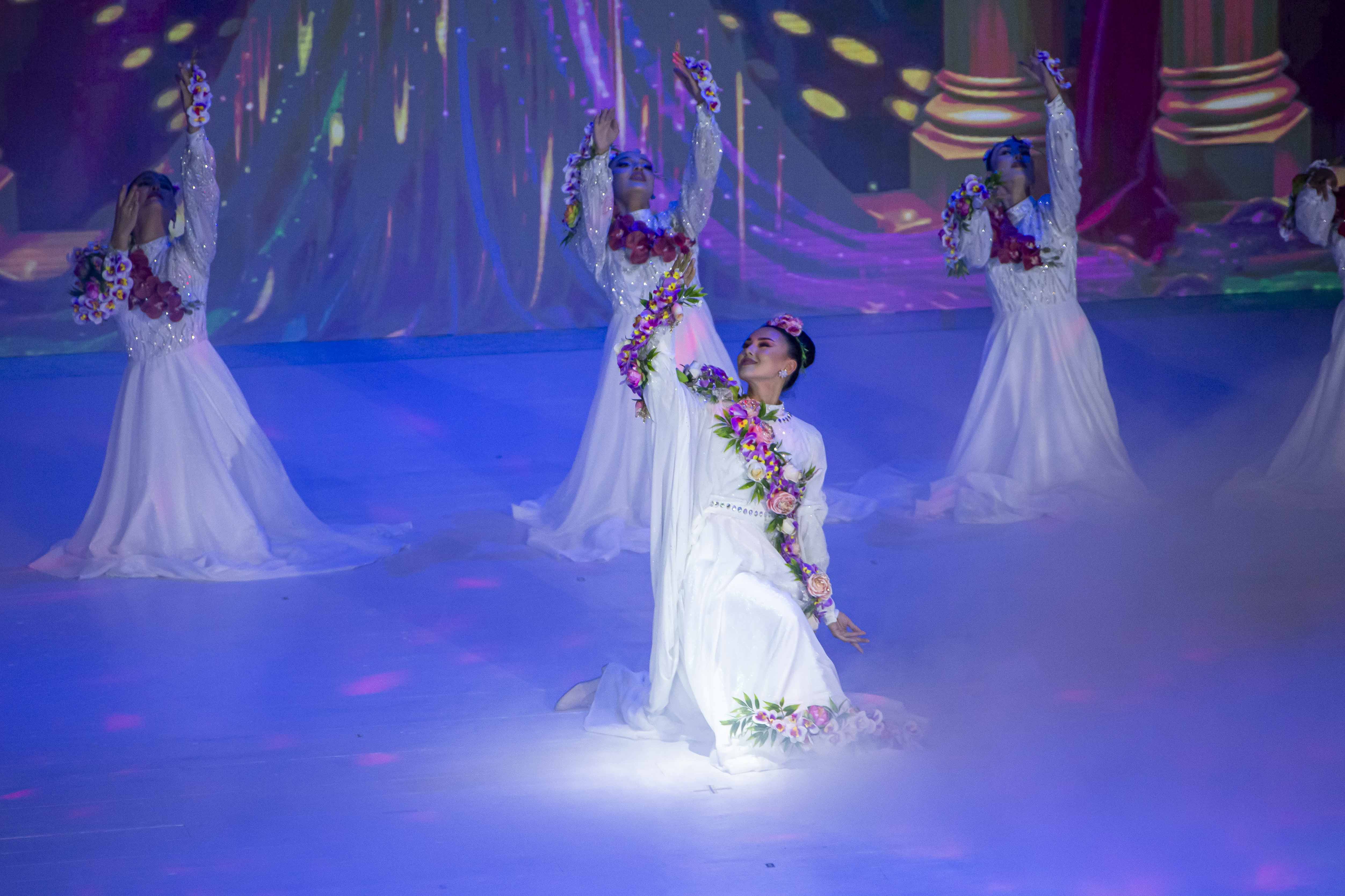 In praise of achievements of our independent fatherland