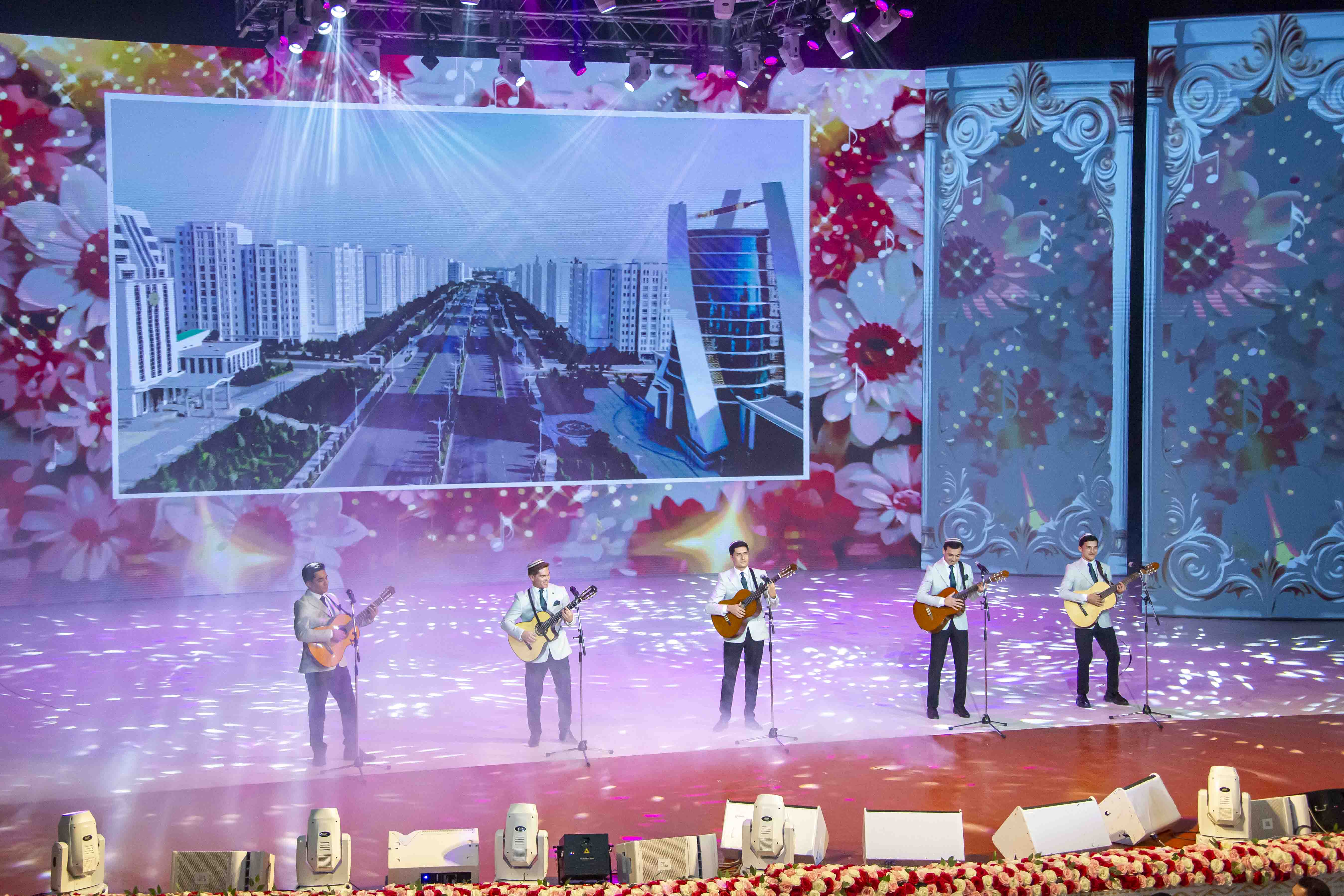 In praise of achievements of our independent fatherland