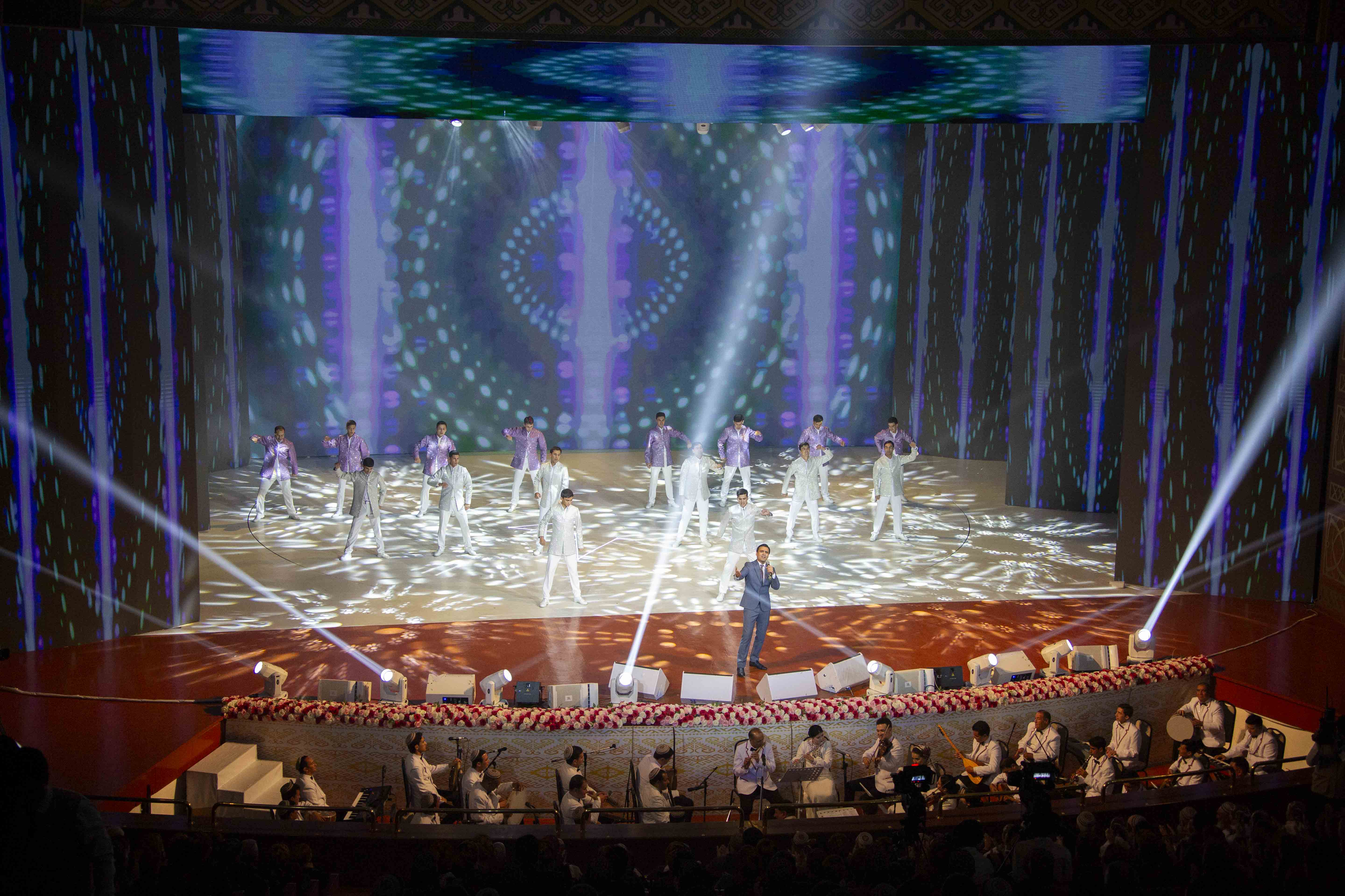 In praise of achievements of our independent fatherland